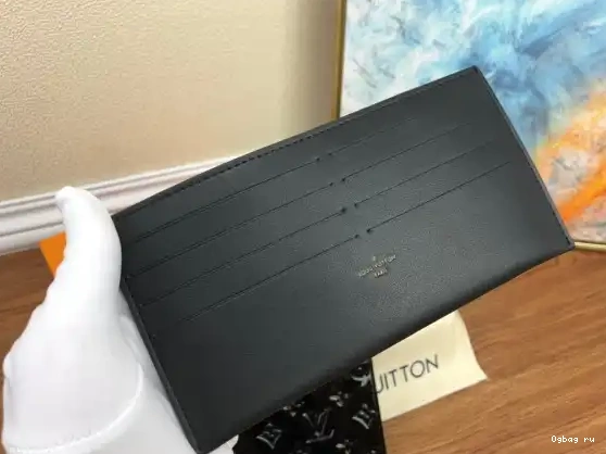LOUIS POCHETTE FÉLICIE VUITTON 0625